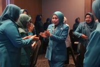 dr.Hj.Sriatun Subandi, Ketua TP PKK Kabupaten Sidoarjo dalam acara Rapat Kerja Daerah PKK Kabupaten Sidoarjo Tahun 2025, yang di gelar di Hotel Aston Kahuripan Sidoarjo, Rabu 26/11/2025.