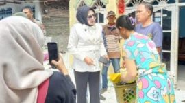 ‎Wakil Bupati Sidoarjo, Hj. Mimik Idayana, langsung gerak cepat (gercep) meninjau lokasi terdampak pada Kamis (11/12/2025) .