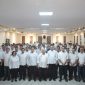 Anggota MPR RI yang juga anggota DPD RI daerah pemilihan Jawa Timur, AA LaNyalla Mahmud Mattalitti, melakukan Sosialisasi Empat Pilar MPR RI kepada para pelaku ekonomi yang tergabung dalam Kamar Dagang dan Industri (Kadin) Kota Surabaya di Graha Kadin Jatim, Surabaya, Rabu (11/2/2026).
