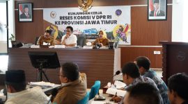 Anggota DPR RI Komisi V saat ke kantor Otoritas Bandara Wilayah III Juanda Sidoarjo untuk menggelar rapat koordinasi percepatan infrastruktur dan transportasi di Jatim. 