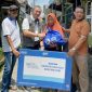PT Bank Rakyat Indonesia (Persero) Tbk atau BRI Region 12 Surabaya melalui program BRI Peduli menyalurkan paket sembako kepada masyarakat sebagai bentuk kepedulian sosial kepada warga di sekitar wilayah kerjanya.