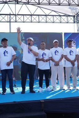 Ribuan Masyarakat Ikuti HUT ke-14 Kabar Madura, Achsanul Qosasi: Semoga Kita Jadi Orang Pojur!