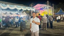 Ketua PWI Pamekasan, Hairul Anam, menghadiri undangan penutupan Pamekasan Economic Fest 2026 di kawasan monumen Arek Lancor.