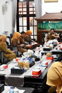Bupati Subandi Pimpin Rakor Politik, Pemkab Sidoarjo Perkuat Dukungan Program MBG