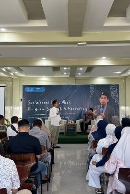 SMP Al Muslim Jawa Timur Perkuat Kolaborasi Sekolah dan Keluarga Lewat Parenting Wali Murid