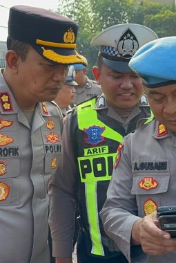 Perangi Judi Online, Wakapolresta Sidoarjo Pimpin Pemeriksaan HP Personel