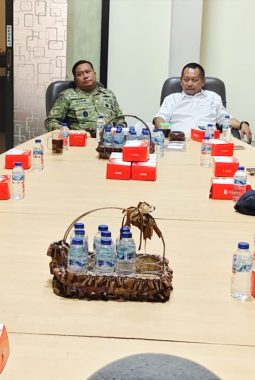 Kunjungi PWI Jatim, Danrem 084/Bhaskara Jaya Dorong Kolaborasi TNI dan Wartawan