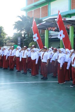 HUT ke-81 RI di Al Muslim Jawa Timur, Upacara Jadi Momentum Penguatan Karakter Siswa