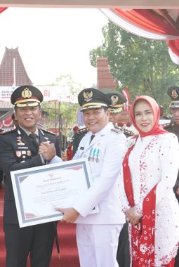 HUT ke-81 RI, Polresta Sidoarjo Raih Penghargaan Pemkab atas Layanan Terpadu