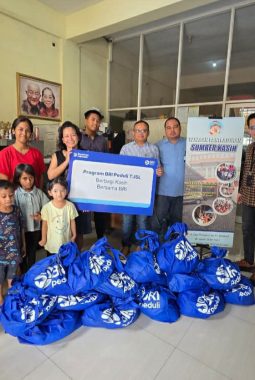 BRI Region 12 Surabaya Berbagi Sembako untuk 9 Panti Asuhan dan Gereja