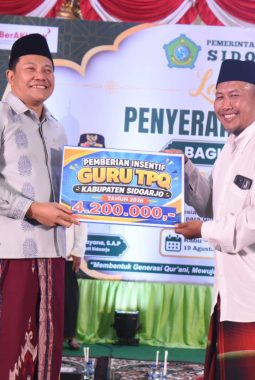 Pemkab Sidoarjo Salurkan Insentif Rp23 Miliar untuk 5.500 Guru TPQ