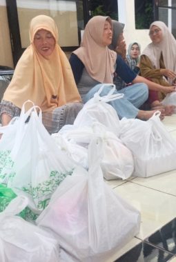 Penuh Haru dan Kebersamaan, Warga RT 12 Gelar Maulid Nabi di Mushola Al-Kamil