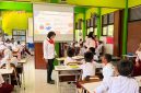 Polwan Polresta Sidoarjo kembali hadir menyapa pelajar lewat program Polwan Goes To School di SDN Negeri Cemengkalang, Senin (24/8/2026).