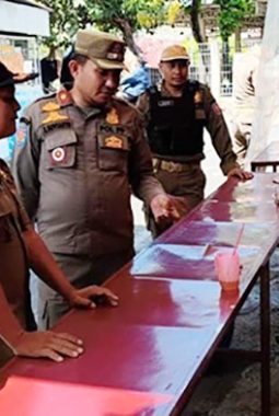 Satpol PP Sidoarjo Jaring 9 Pelajar Nongkrong di Warkop Saat Jam Sekolah