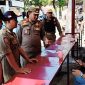 Satuan Polisi Pamong Praja (Satpol PP) Kabupaten Sidoarjo bersama Satpol PP Provinsi Jawa Timur menjaring 9 pelajar yang nongkrong di warung kopi saat jam sekolah, Kamis (20/8/2026).