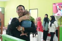 Peserta Sekolah Staf dan Pimpinan Menengah (Sespimmen) Polri Dikreg ke-67 menggelar bakti sosial di UPT Perlindungan dan Pelayanan Sosial Asuhan Balita Dinas Sosial (Dinsos) Sidoarjo, Kamis (13/8/2026).