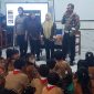 Polsek Krian menggelar penyuluhan kepada siswa dan guru SD Cinta Hati, Krian, Jumat (28/8/2026).