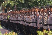 Kapolresta Sidoarjo Kombes Pol. Christian Tobing memimpin apel siaga kamtibmas di Mako Polresta Sidoarjo, Kamis (27/8/2026) pagi.