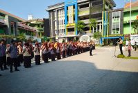 Polresta Sidoarjo menggelar program Polresta Sidoarjo Goes to School secara serentak di sejumlah sekolah, Senin (28/9/2026).