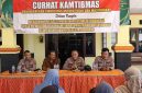 Satuan Pembinaan Masyarakat (Sat Binmas) Polresta Sidoarjo menggelar Curhat Kamtibmas bersama warga Desa Prambon, Senin (31/8/2026). 