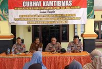 Satuan Pembinaan Masyarakat (Sat Binmas) Polresta Sidoarjo menggelar Curhat Kamtibmas bersama warga Desa Prambon, Senin (31/8/2026).