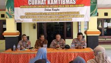 Satuan Pembinaan Masyarakat (Sat Binmas) Polresta Sidoarjo menggelar Curhat Kamtibmas bersama warga Desa Prambon, Senin (31/8/2026). 