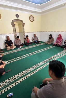 Peduli Korban KM Virgo Transport 8, Polsek Krian Gelar Doa Bersama