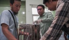 Dinas Pangan dan Pertanian (DPPP) Kabupaten Sidoarjo menggelar vaksinasi rabies gratis bagi hewan peliharaan di Klinik Hewan/Puskeswan, Jumat (18/9/2026).