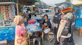 Polisi Wanita (Polwan) Polresta Sidoarjo menggelar Patroli Polwan Jenggala Presisi di kawasan Gelora Delta Sidoarjo (GOR Sidoarjo), Senin (30/8/2026).