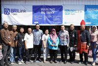 PT Bank Rakyat Indonesia (Persero) Tbk atau BRI Kantor Cabang Surabaya Kusuma Bangsa bersama Agen BRILink melaksanakan kegiatan apresiasi kepada pelanggan.