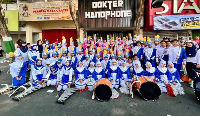 Drumband Gita Loka Giga Gemilang.