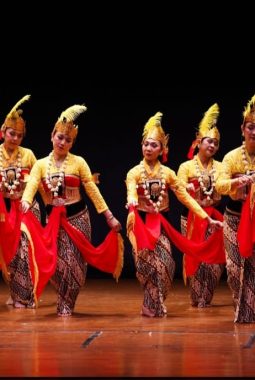 Lestarikan Budaya Jawa, Purwakanthi Gelar Pementasan Prasadha Hambeksa Abhirama