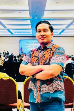 “Taretan Dhibik”: Alasan Ketua PWI Pamekasan Enggan Nyalon Ketua PWI Jatim dan Pilih Dukung Cak Item