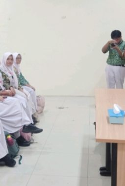 PWI Jatim Bekali 75 Siswa MAN Sidoarjo Teknik Menulis dan Verifikasi Berita