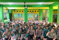 Sat Binmas Polresta Sidoarjo memberikan edukasi kepada pelajar MA Nurul Huda, Kalanganyar, Sedati, Sidoarjo, Kamis (8/10/2026).